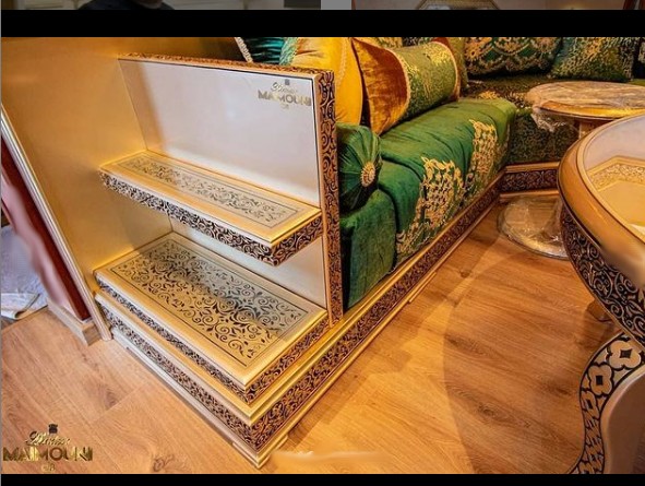 صالونات مغربية باللون الاخضر الملكي
