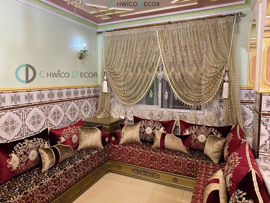 طلامط الموبرة المطرزة