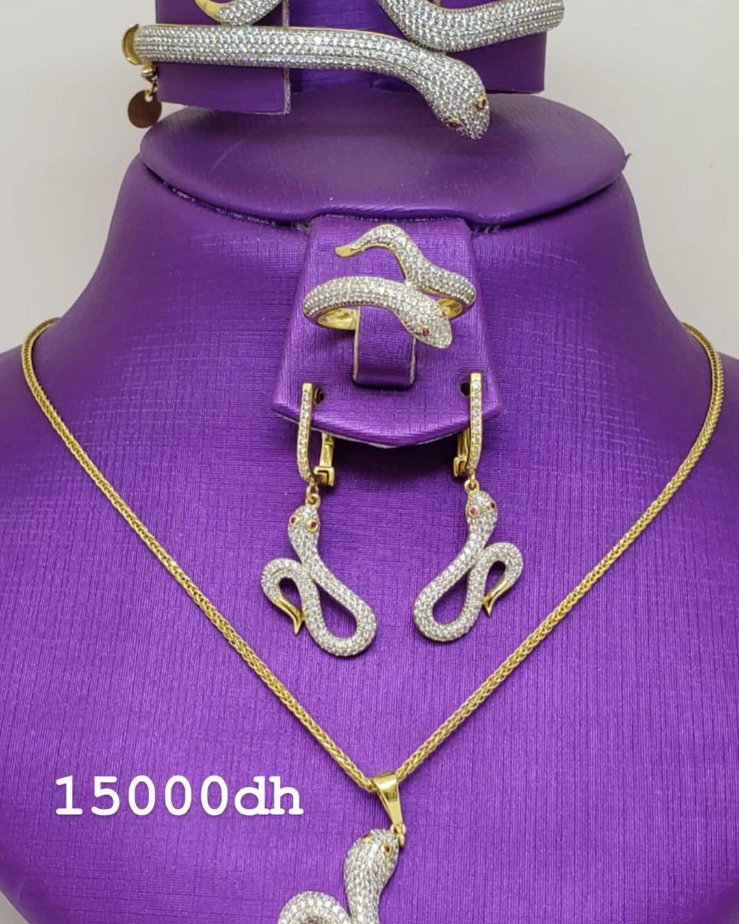 ثمن طقم ذهب في المغرب