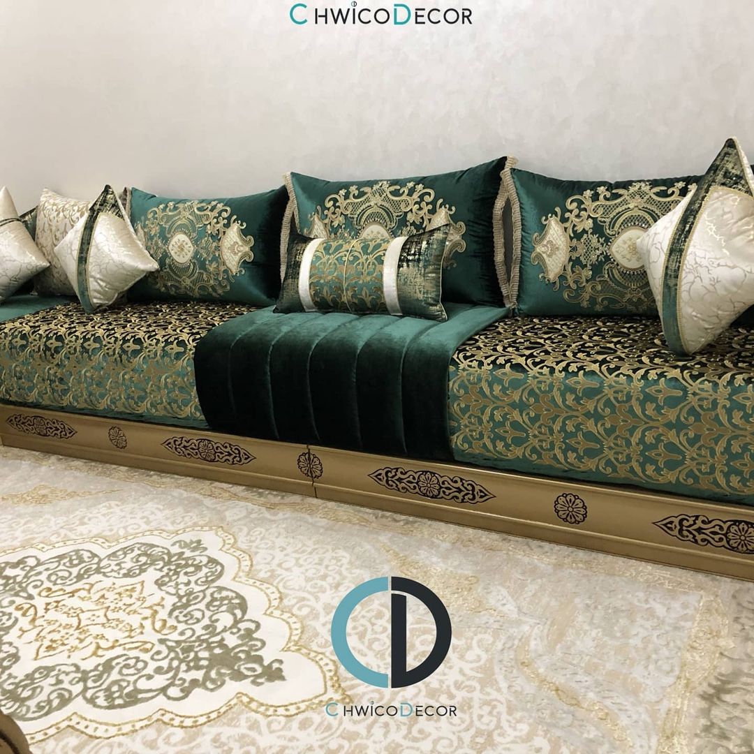 طلامط الموبرة المطرزة